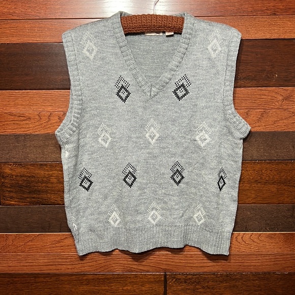 The Fox Collection Other - Vintage The Fox Collection V Neck Light Gray Vest